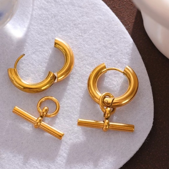 💛Gold plated huggie hoop earrings - Picture 5 of 5